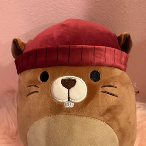 COPY - Squishmallows Chip 8” Beaver in Beanie. NWT - Picture 2 of 5